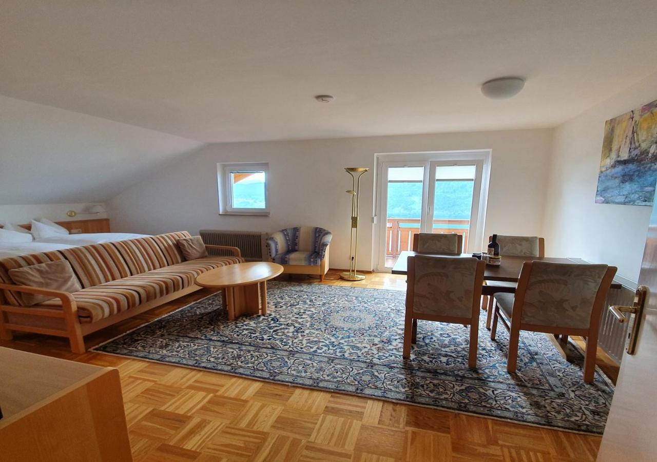 Haus Kraller-Urlaub Mit Seeblick Apartman Millstatt Kültér fotó